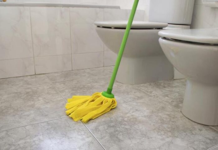 mop for bathroom 