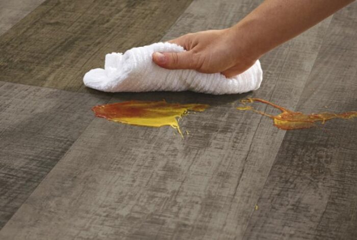 how should you remove stain from vinyl floorings