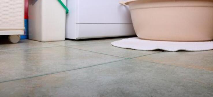 Remove Stains From Vinyl Flooring, How To Remove Scuff Marks From Vinyl Tile Floor