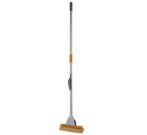 long and easy to handle mop
