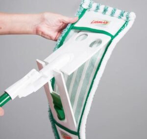 how to change flat mops