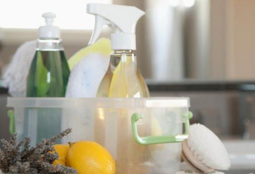 things you need to mix floor cleaner