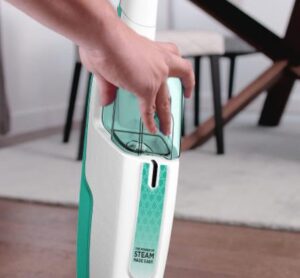 steam mop easy to refill the water