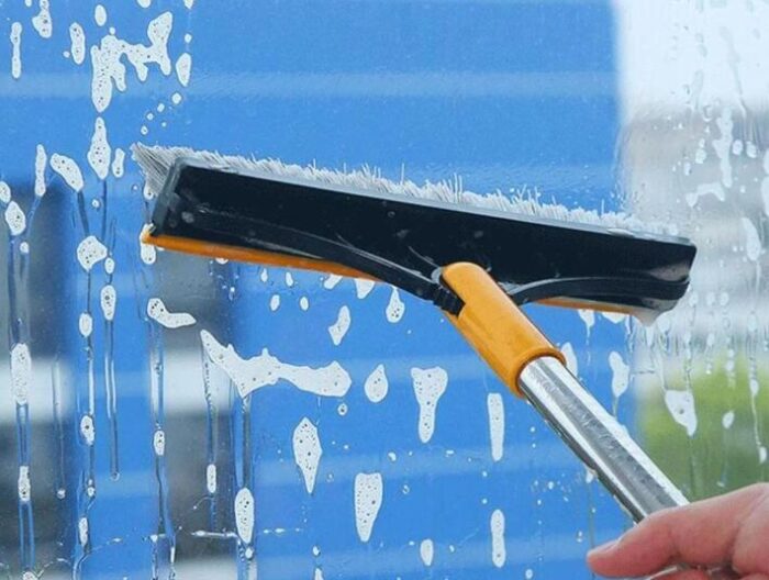 Brush with soft bristles to clean windows